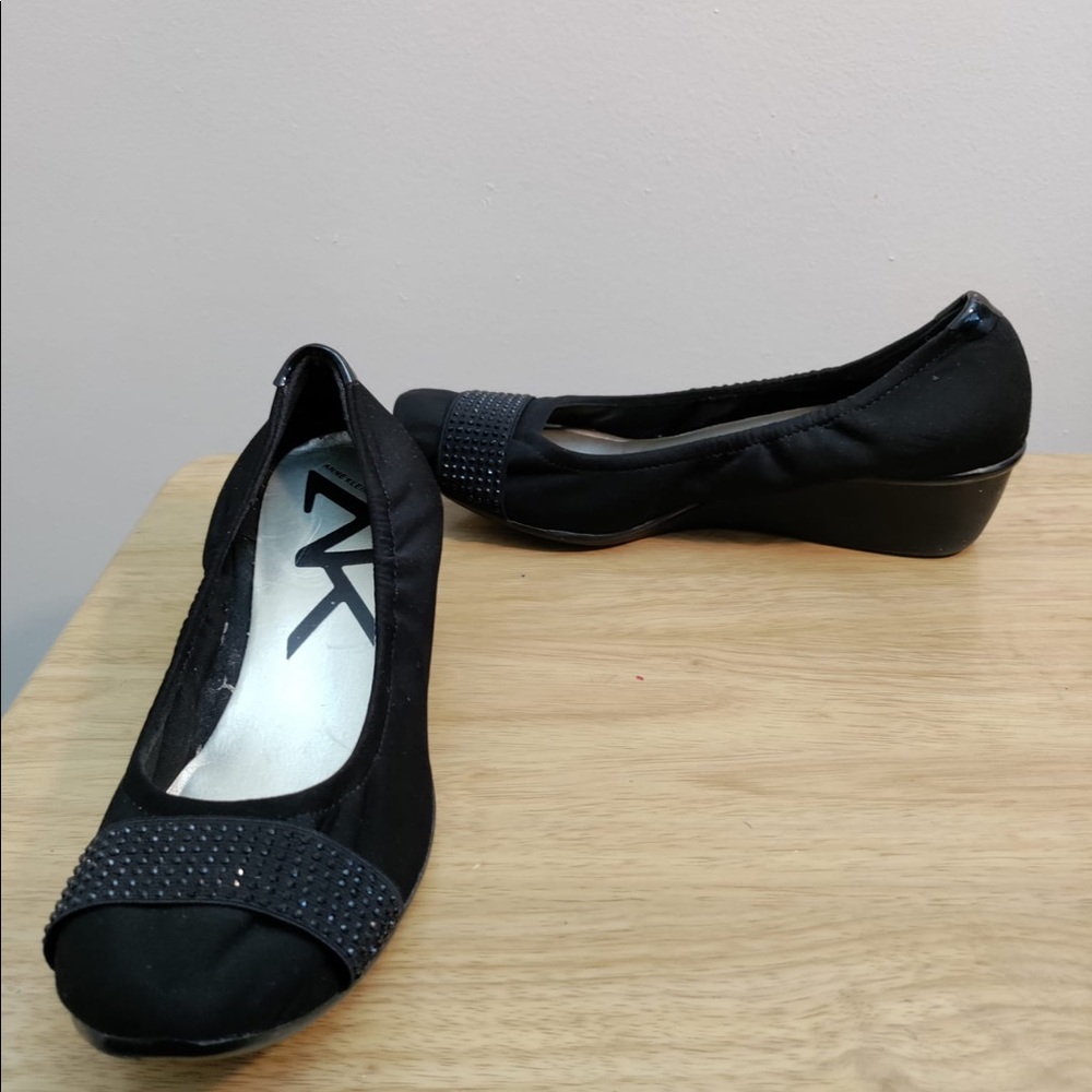 Women’s Black Flats